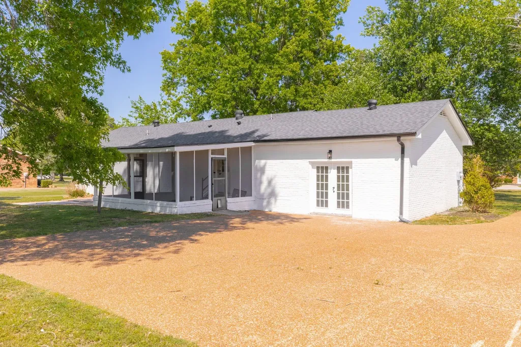 310 Lisa Lane Gallatin TN 37066