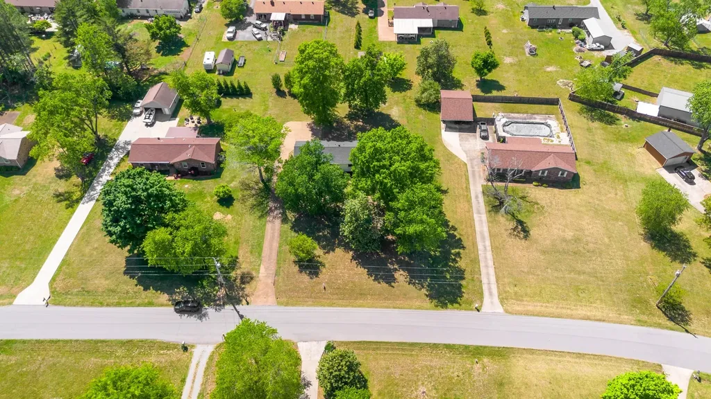 310 Lisa Lane Gallatin TN 37066