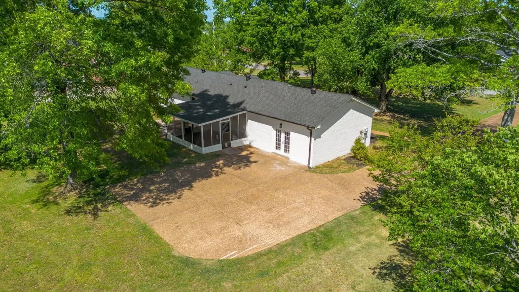 310 Lisa Lane Gallatin TN 37066