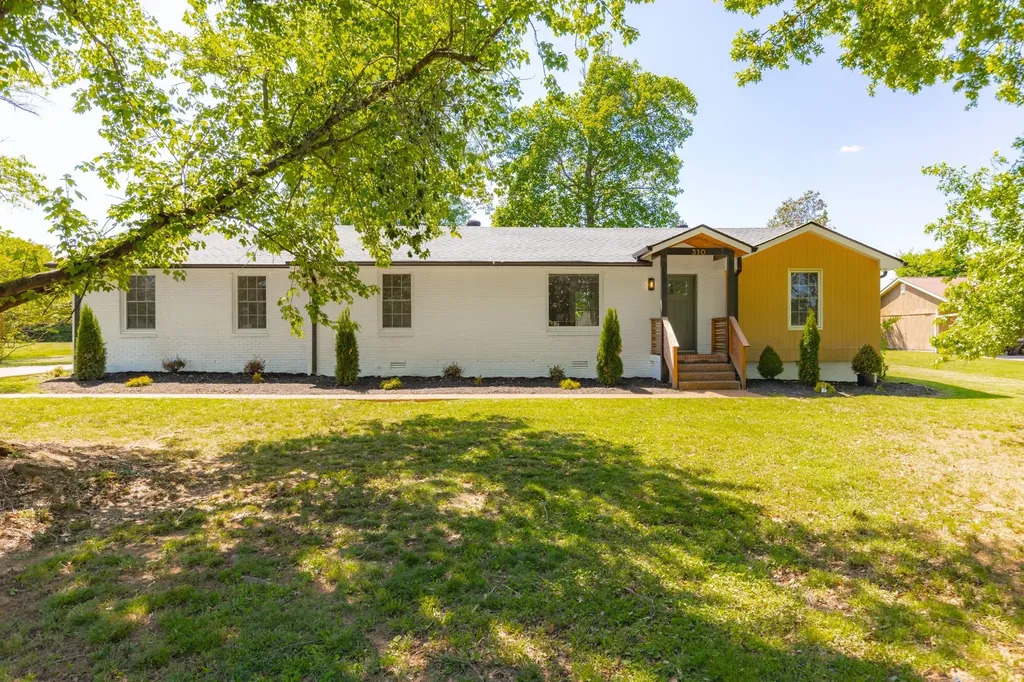 310 Lisa Lane Gallatin TN 37066