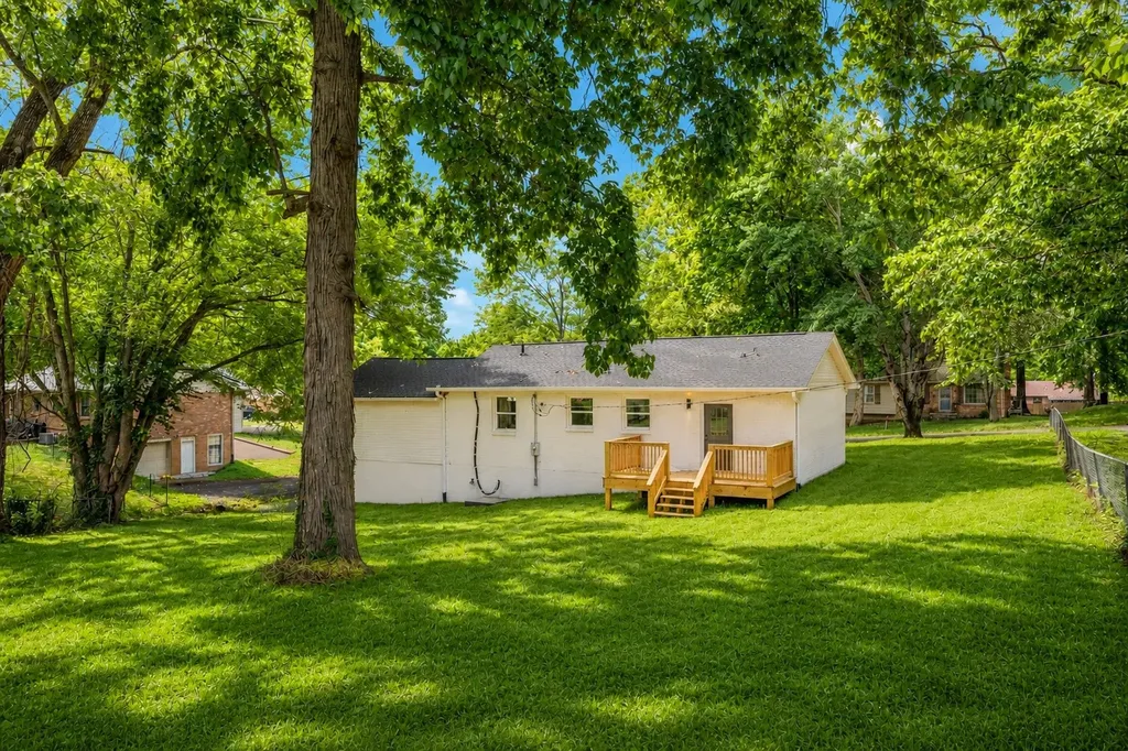 312 Bluebird Lane Dickson TN 37055
