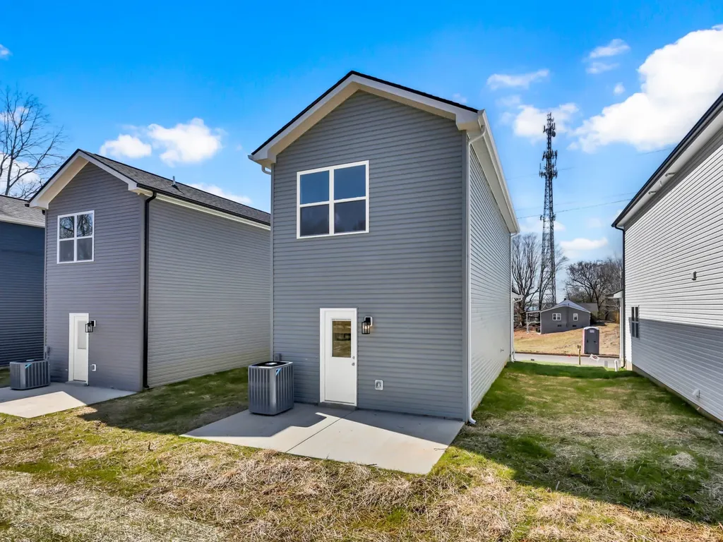 205 Robert Street Clarksville TN 37040