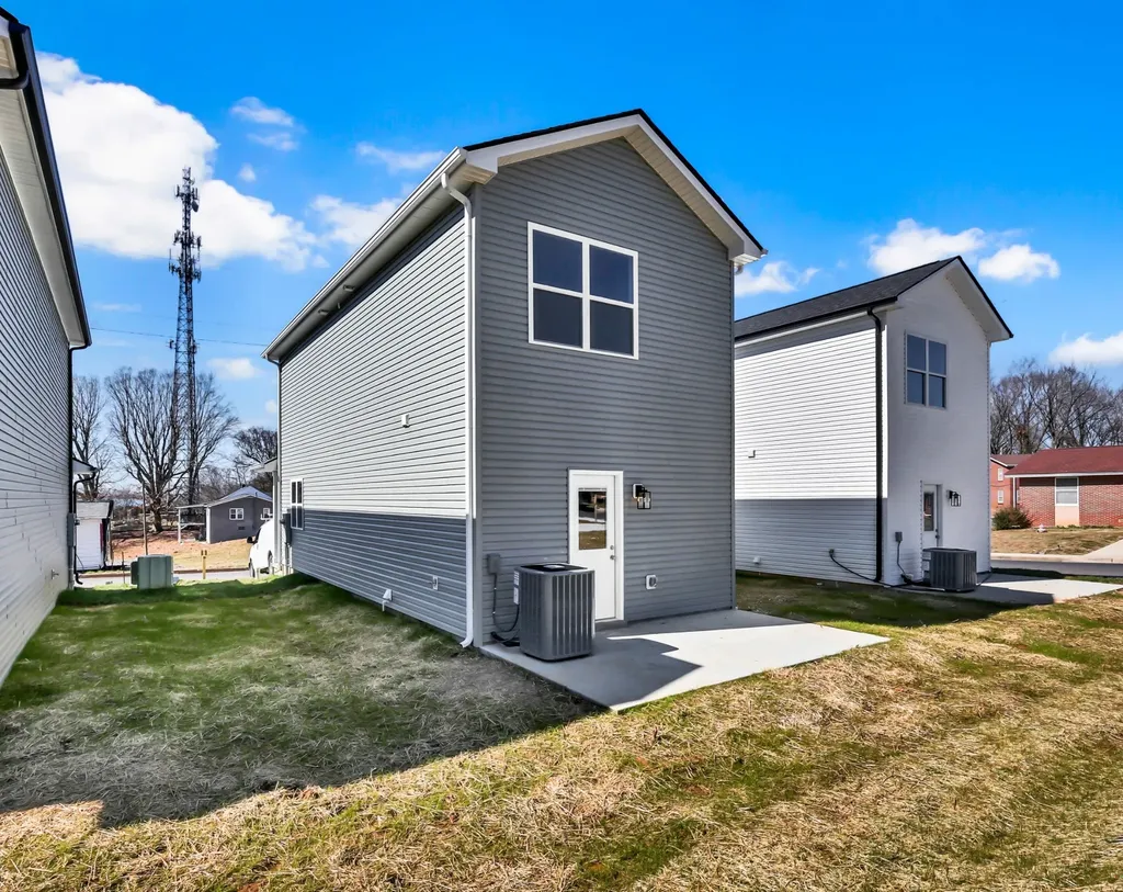 205 Robert Street Clarksville TN 37040