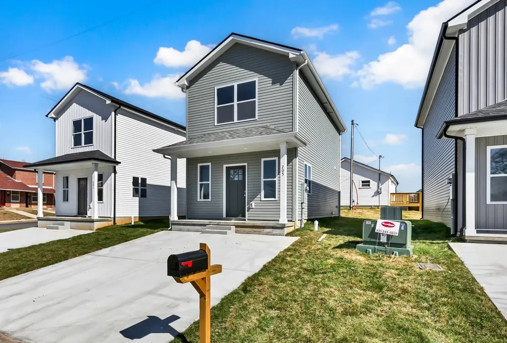 205 Robert Street Clarksville TN 37040