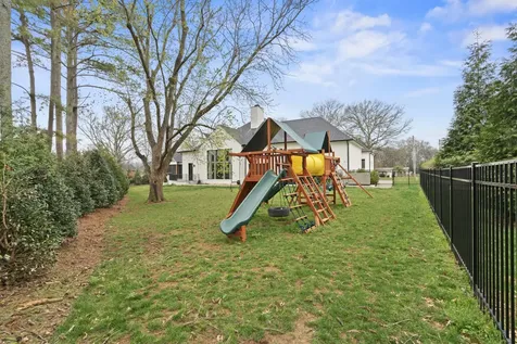 5231 Williamsburg Road Brentwood TN 37027