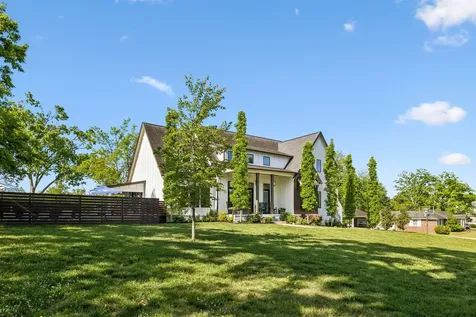 741 Bresslyn Road Nashville TN 37205