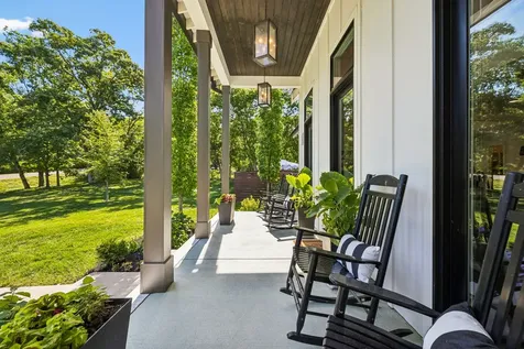 741 Bresslyn Road Nashville TN 37205