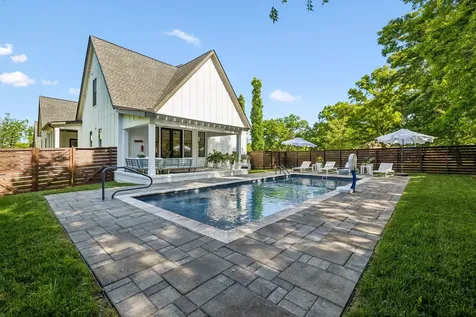 741 Bresslyn Road Nashville TN 37205