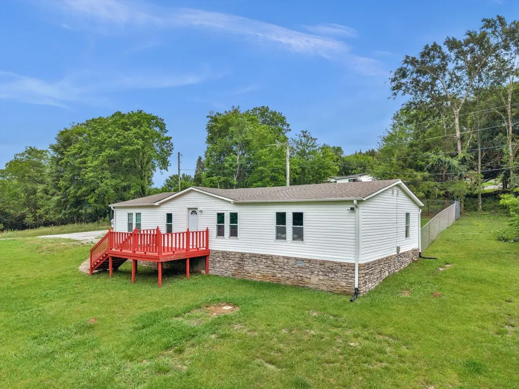 11 Brittany Lane Gordonsville TN 38563