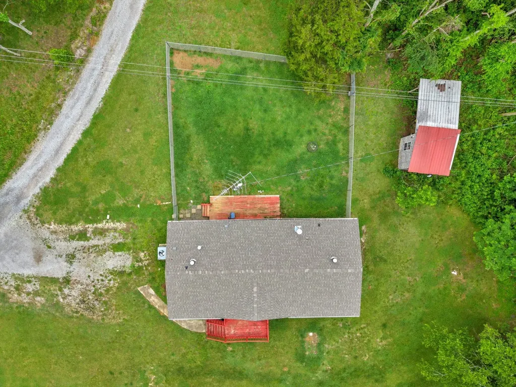 11 Brittany Lane Gordonsville TN 38563