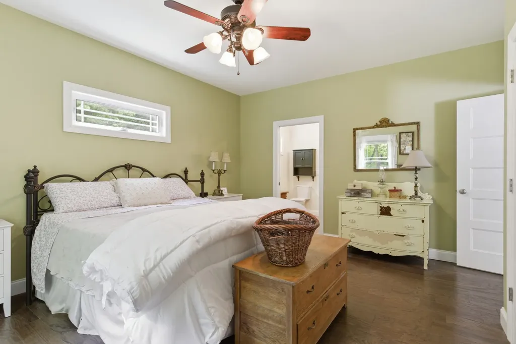 9588 Vaught Road Readyville TN 37149
