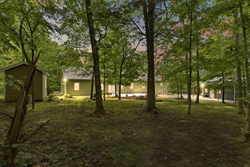 9588 Vaught Road Readyville TN 37149