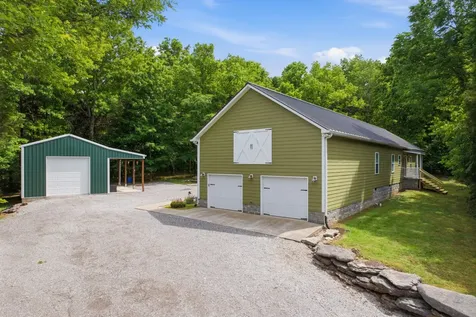 9588 Vaught Road Readyville TN 37149