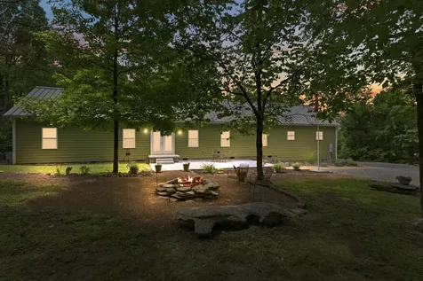 9588 Vaught Road Readyville TN 37149
