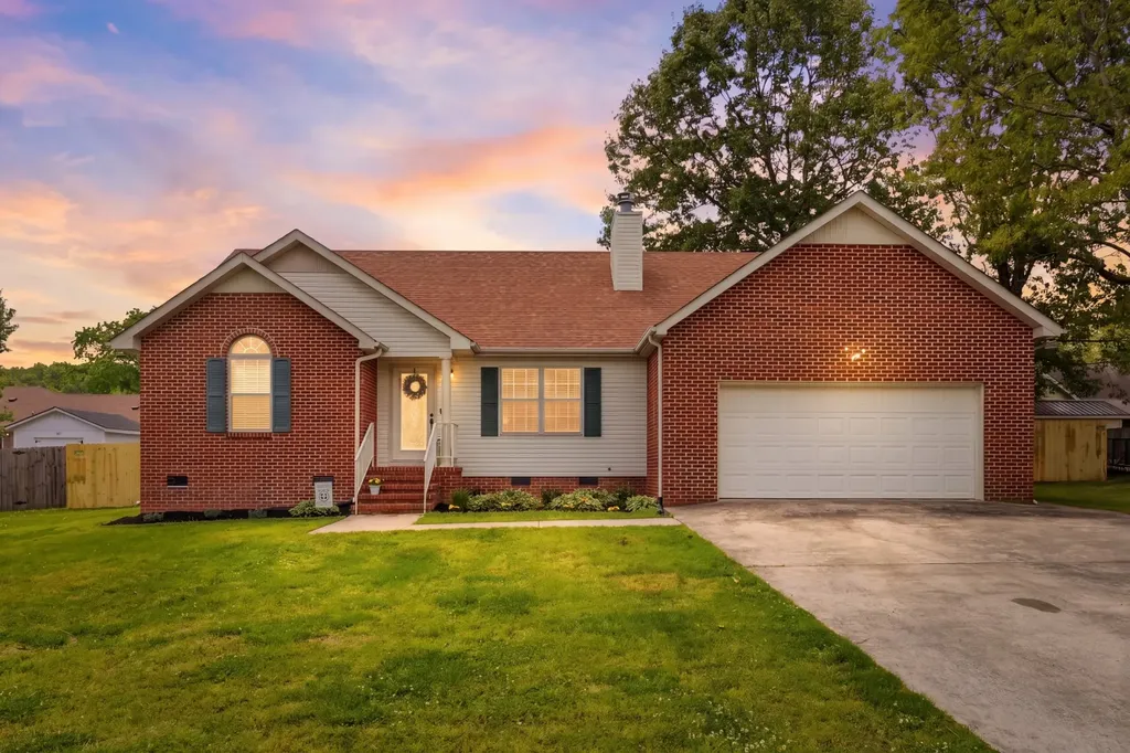 120 Jennings Circle Tullahoma TN 37388