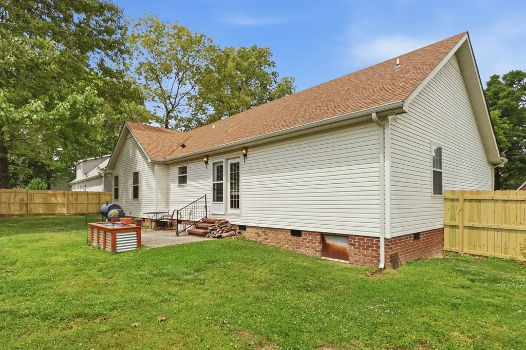 120 Jennings Circle Tullahoma TN 37388