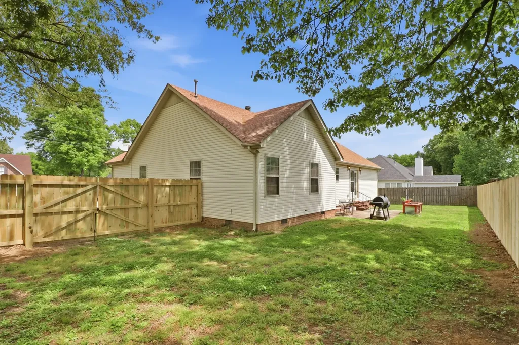 120 Jennings Circle Tullahoma TN 37388