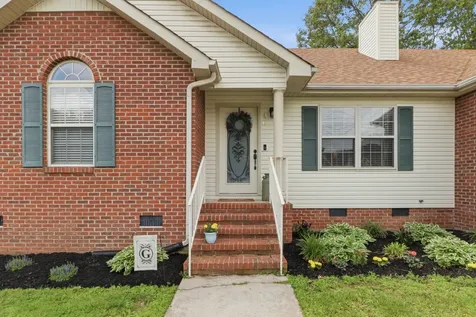 120 Jennings Circle Tullahoma TN 37388