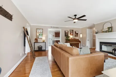 120 Jennings Circle Tullahoma TN 37388
