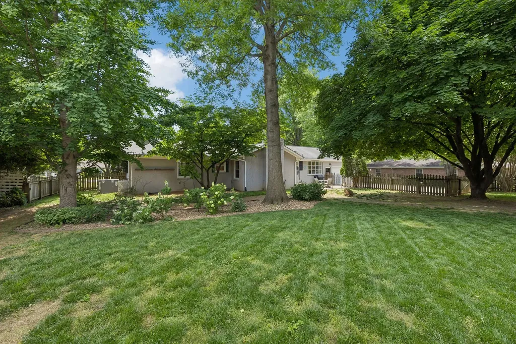 1722 Haynes Drive Murfreesboro TN 37129