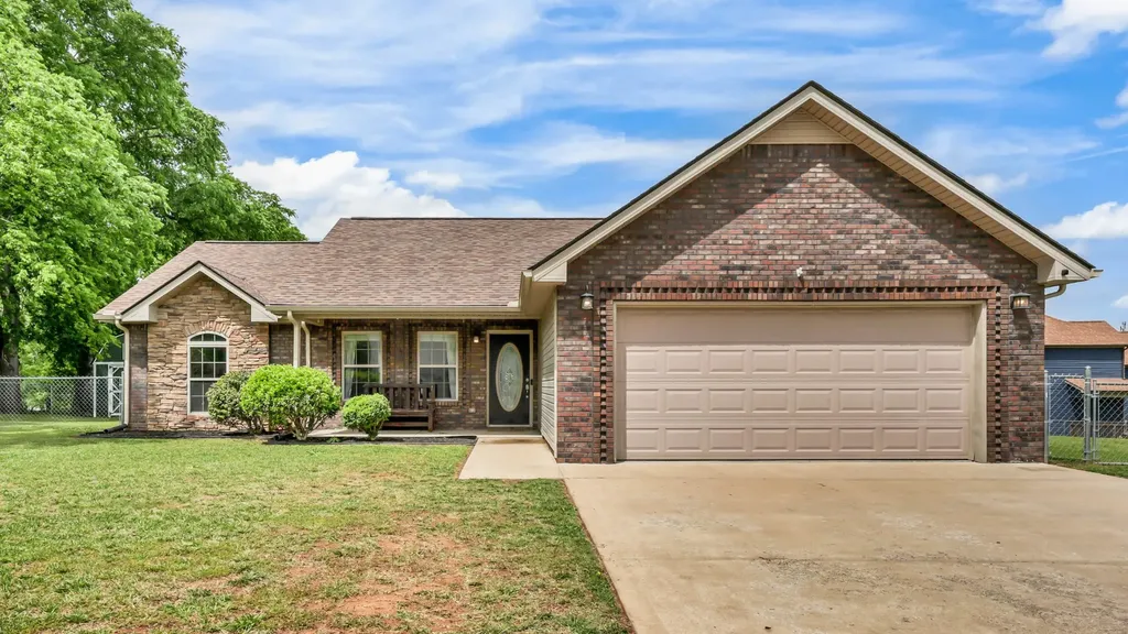 1453 Rustys Lane Clarksville TN 37042
