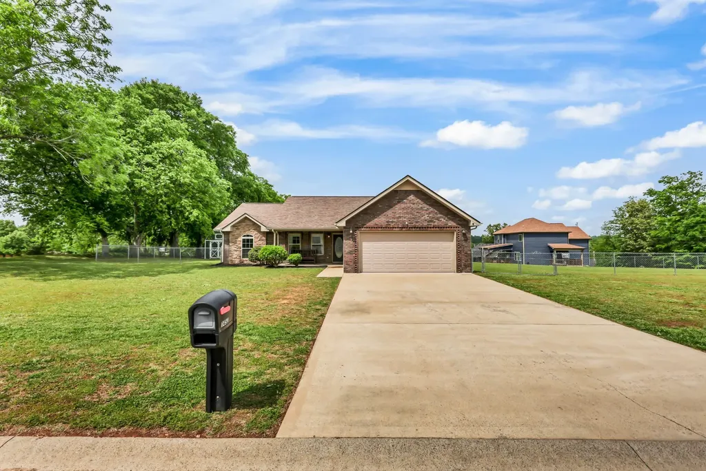 1453 Rustys Lane Clarksville TN 37042