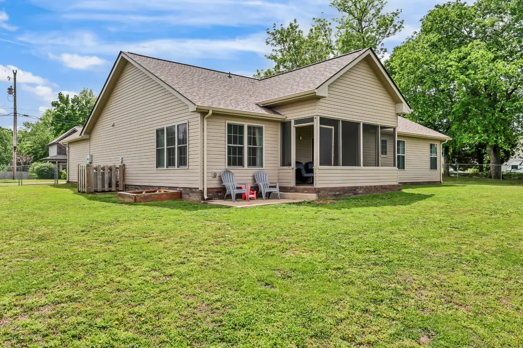 1453 Rustys Lane Clarksville TN 37042