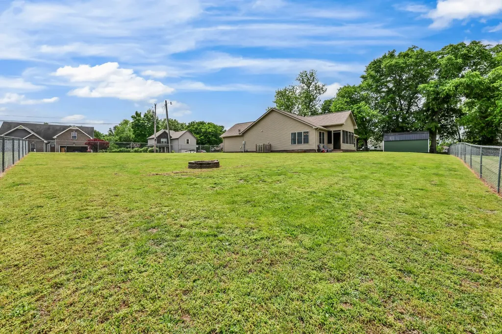 1453 Rustys Lane Clarksville TN 37042