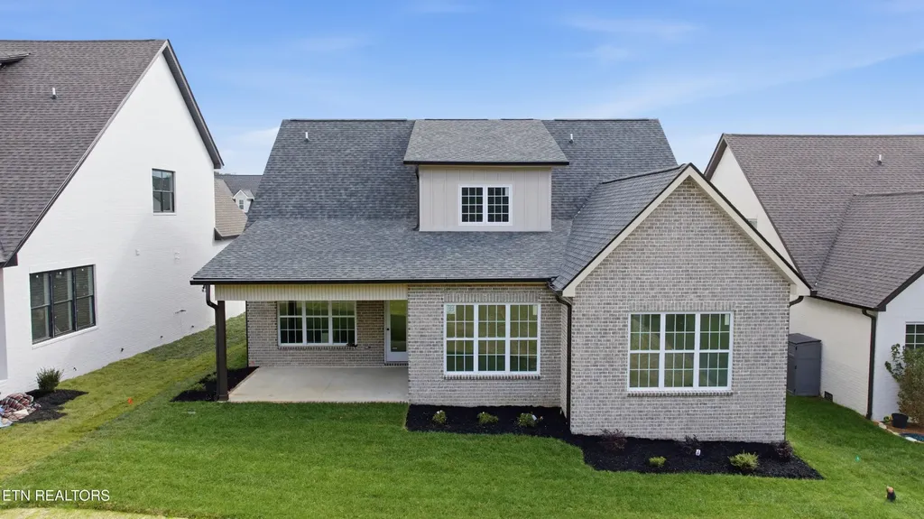 8117 Carolina Cherry Lane Knoxville TN 37919