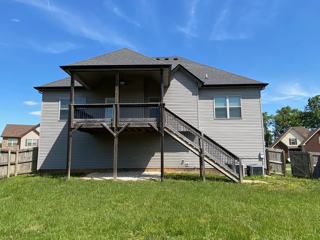 1283 Golden Eagle Way Clarksville TN 37040