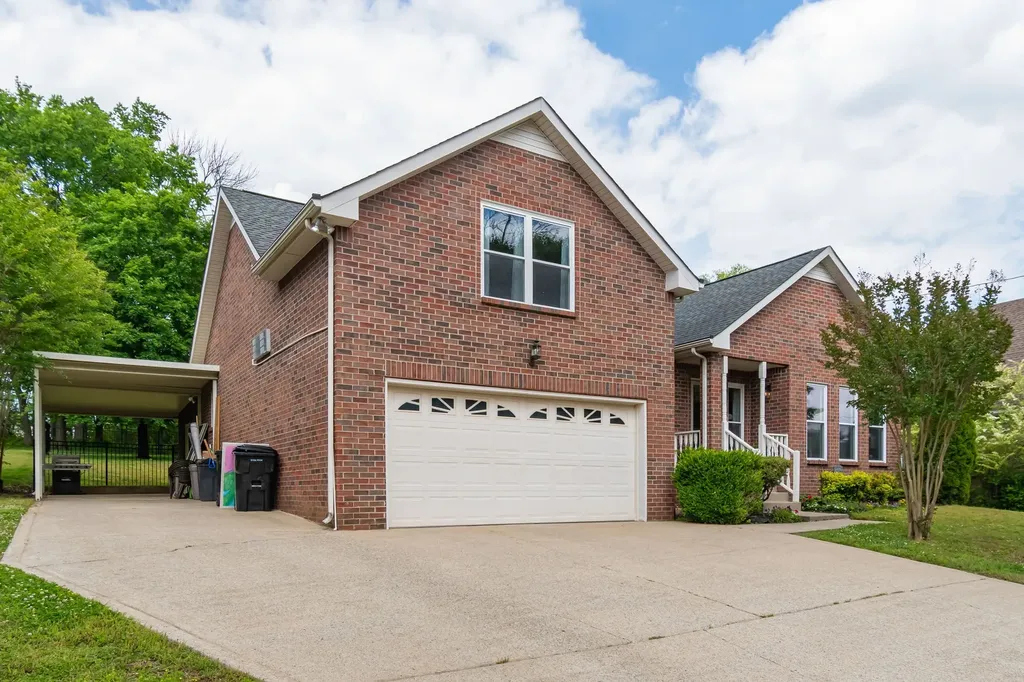 110 W Braxton Lane Hendersonville TN 37075