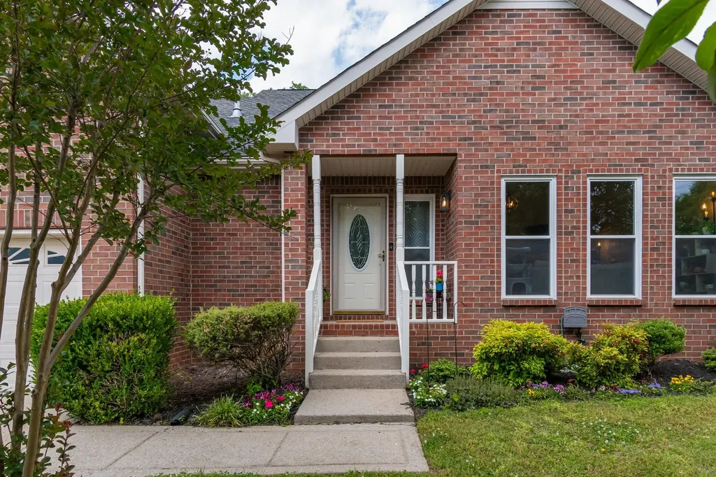 110 W Braxton Lane Hendersonville TN 37075