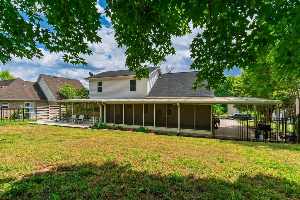 110 W Braxton Lane Hendersonville TN 37075