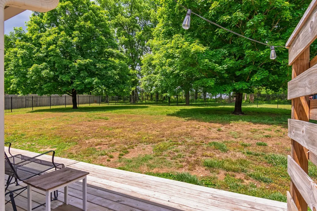 110 W Braxton Lane Hendersonville TN 37075