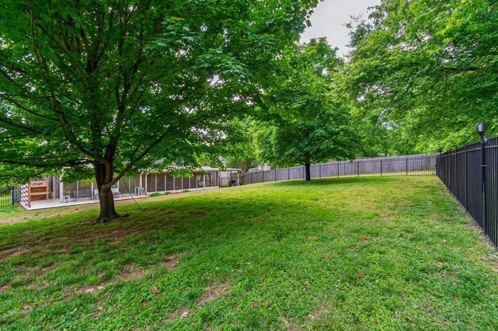 110 W Braxton Lane Hendersonville TN 37075