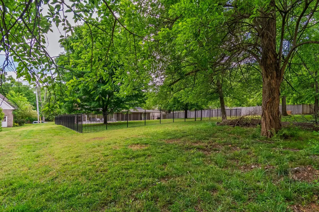 110 W Braxton Lane Hendersonville TN 37075