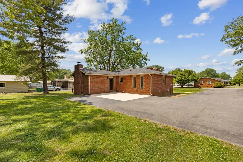 128 Bel Aire Drive Winchester TN 37398