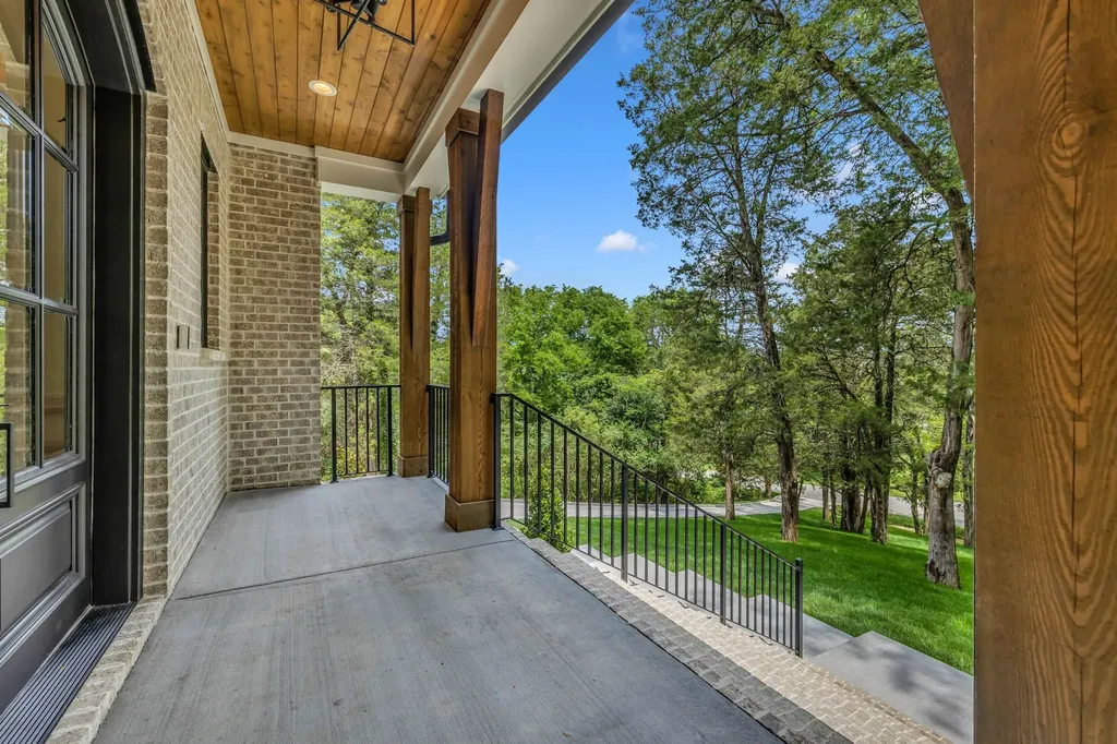 6551 Brownlee Drive Nashville TN 37205