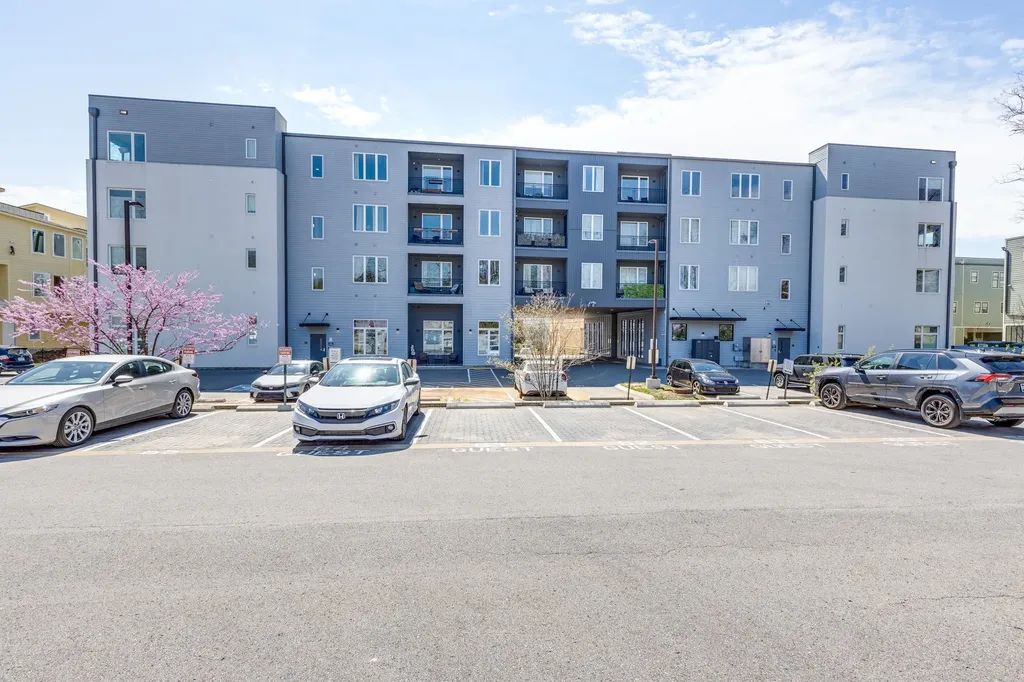 1041 E Trinity Lane Nashville TN 37216