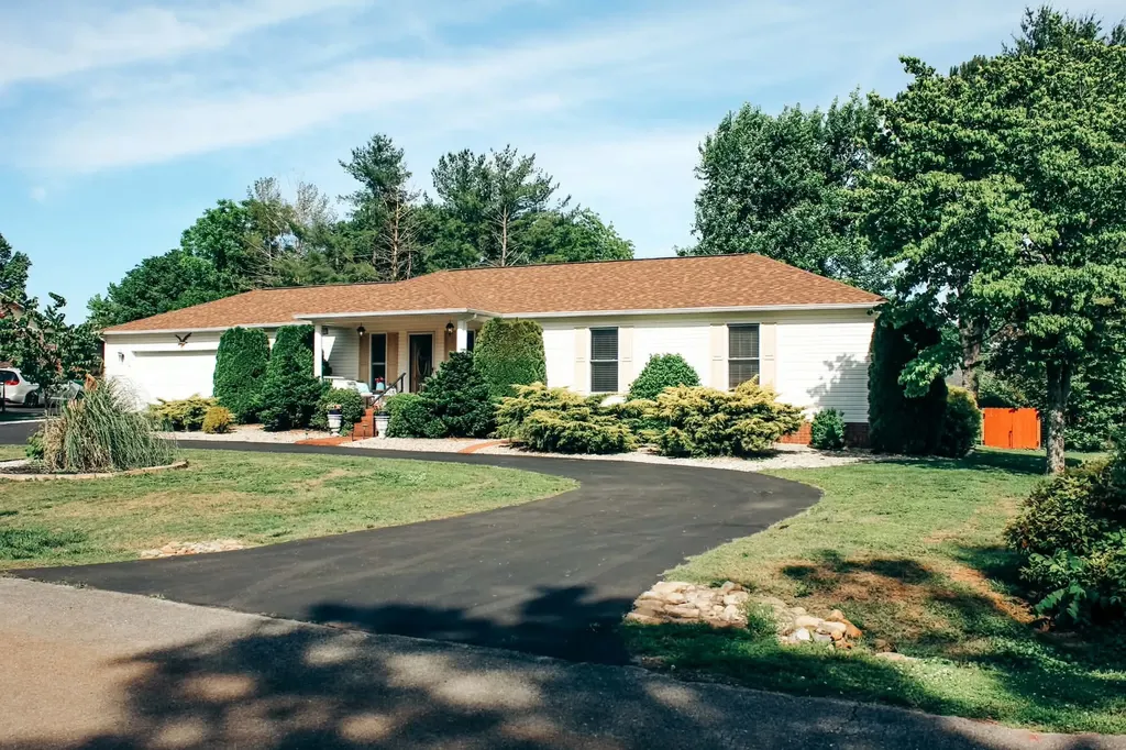 67 Lake Lane Winchester TN 37398