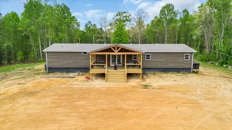 195 Roddy Springs Road Tracy City TN 37387