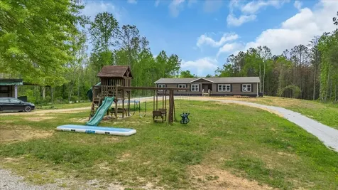 195 Roddy Springs Road Tracy City TN 37387
