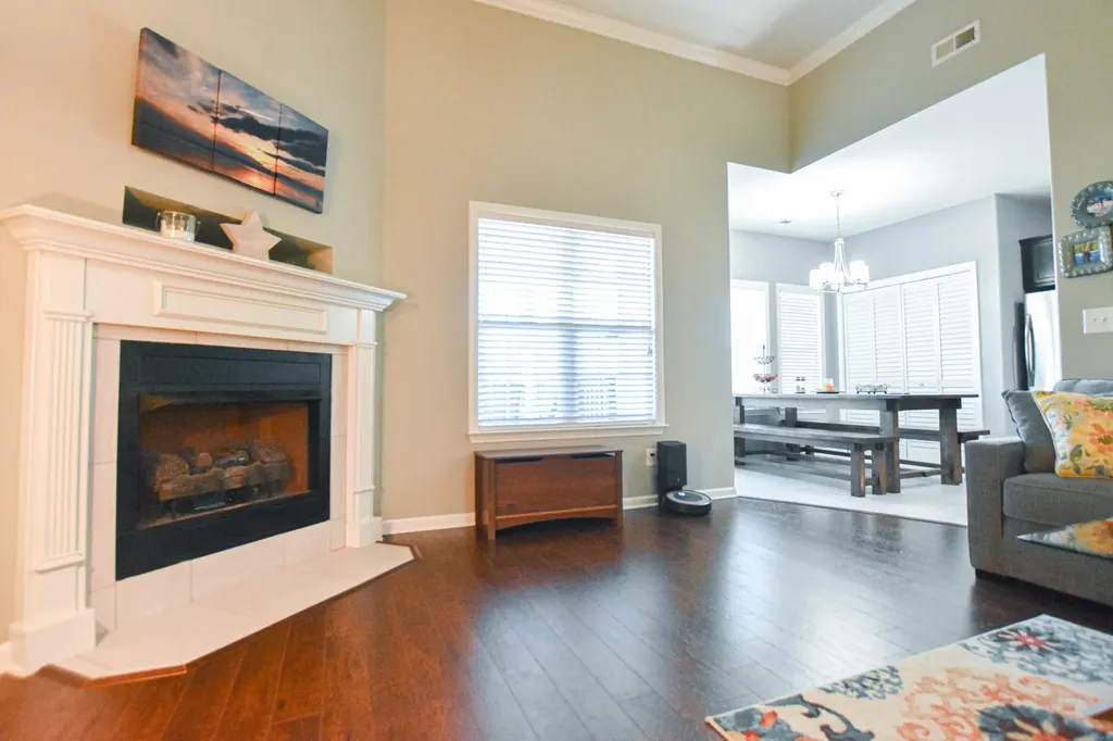 3765 Silver Fox Lane Clarksville TN 37040