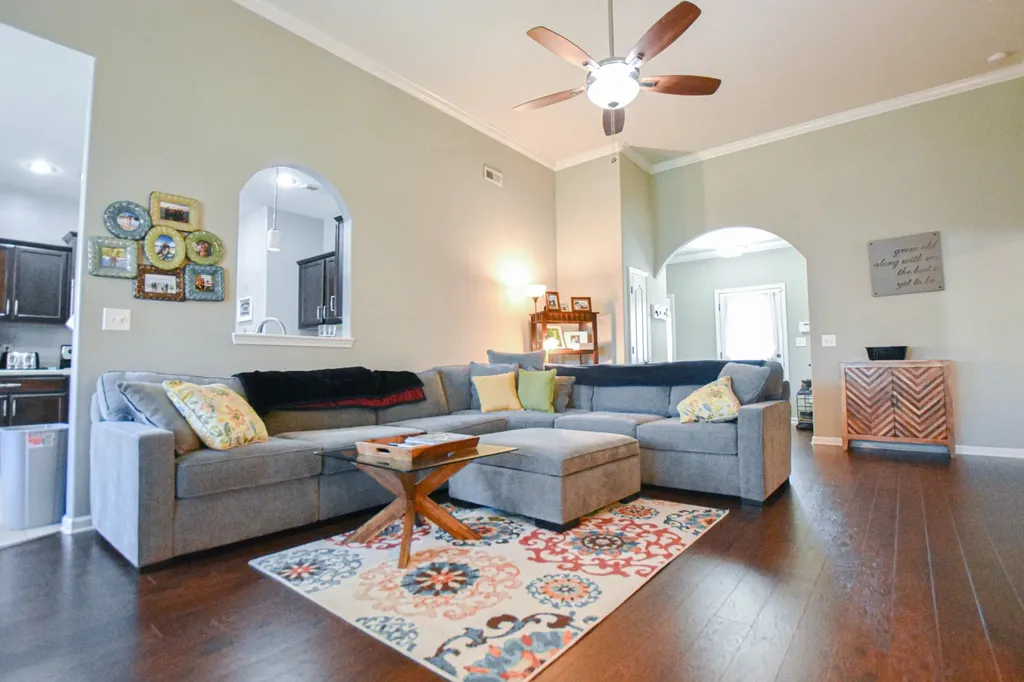3765 Silver Fox Lane Clarksville TN 37040
