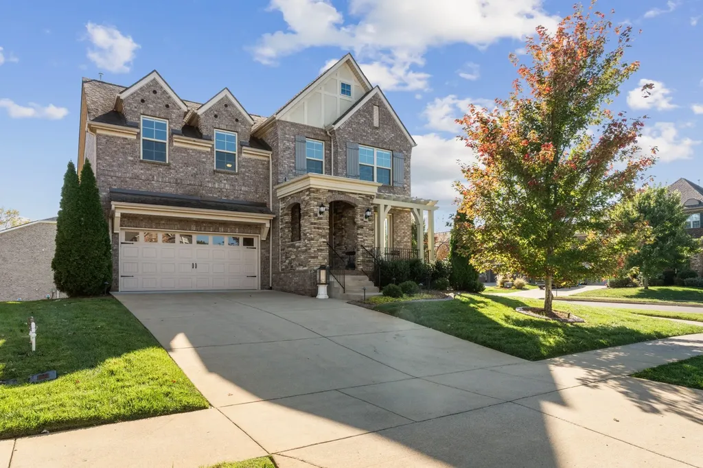 687 Fall Creek Circle Goodlettsville TN 37072