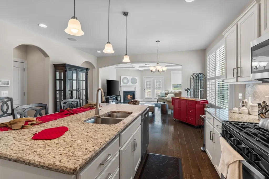 687 Fall Creek Circle Goodlettsville TN 37072