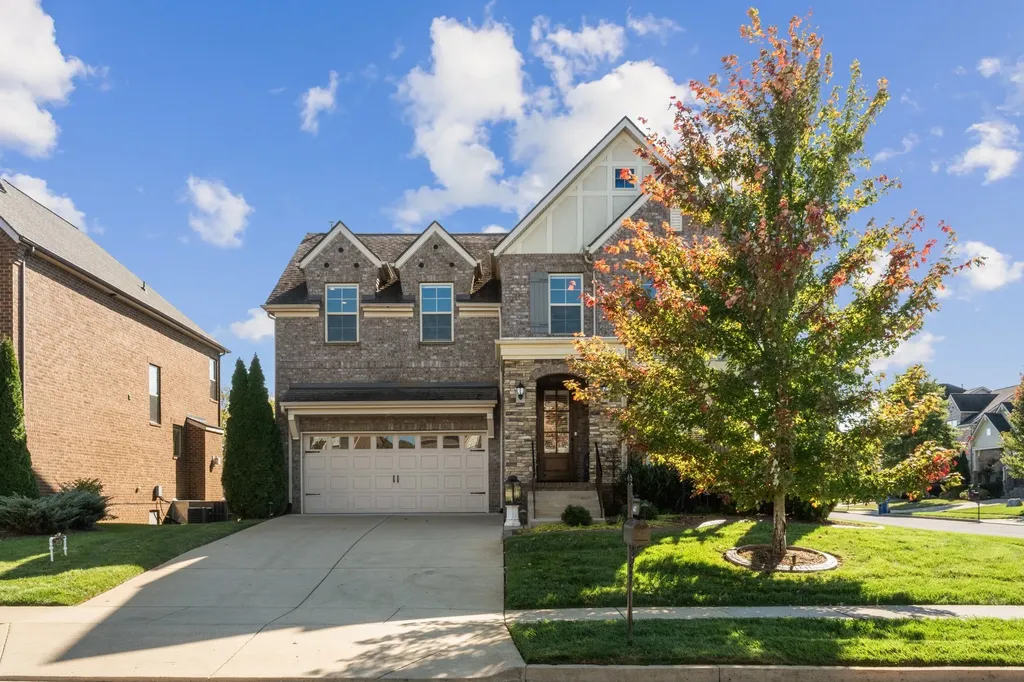 687 Fall Creek Circle Goodlettsville TN 37072