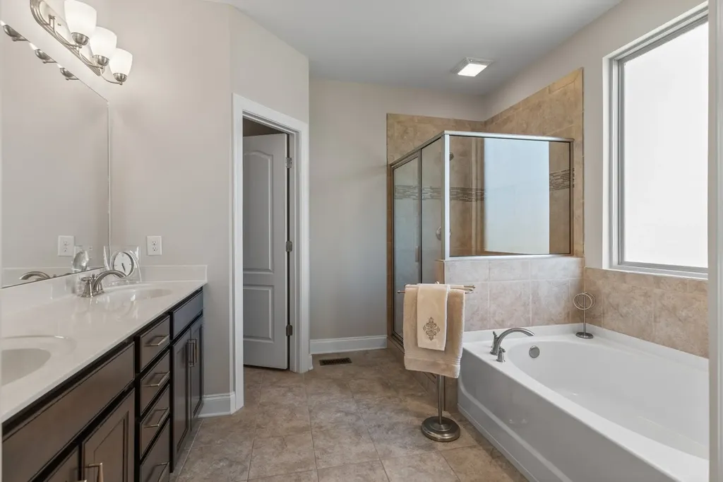 687 Fall Creek Circle Goodlettsville TN 37072