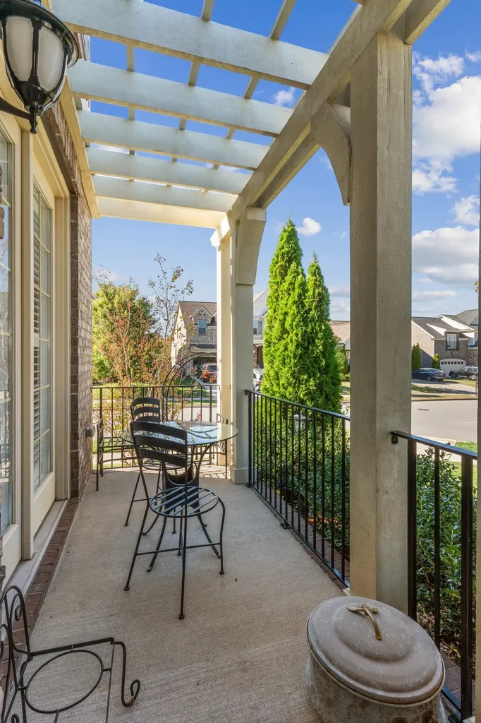 687 Fall Creek Circle Goodlettsville TN 37072