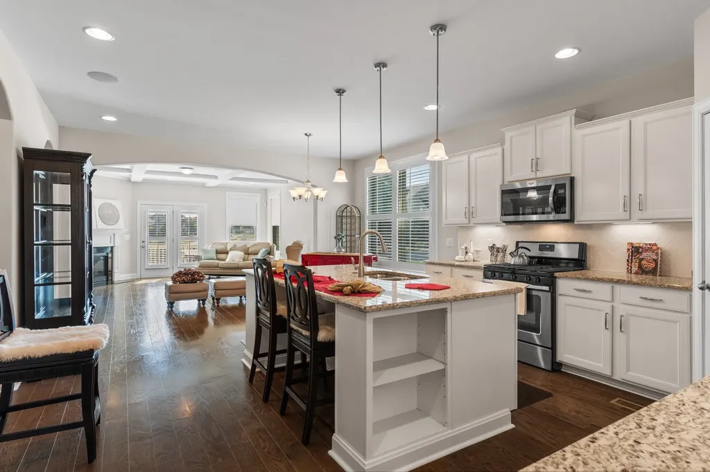687 Fall Creek Circle Goodlettsville TN 37072